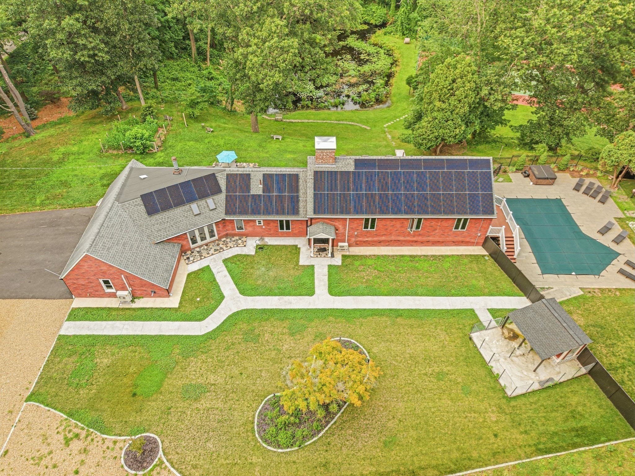 Single Family Residence at 105 Georgetown Rd, Boxford MA 01921, Boxford, photo 2 of 42