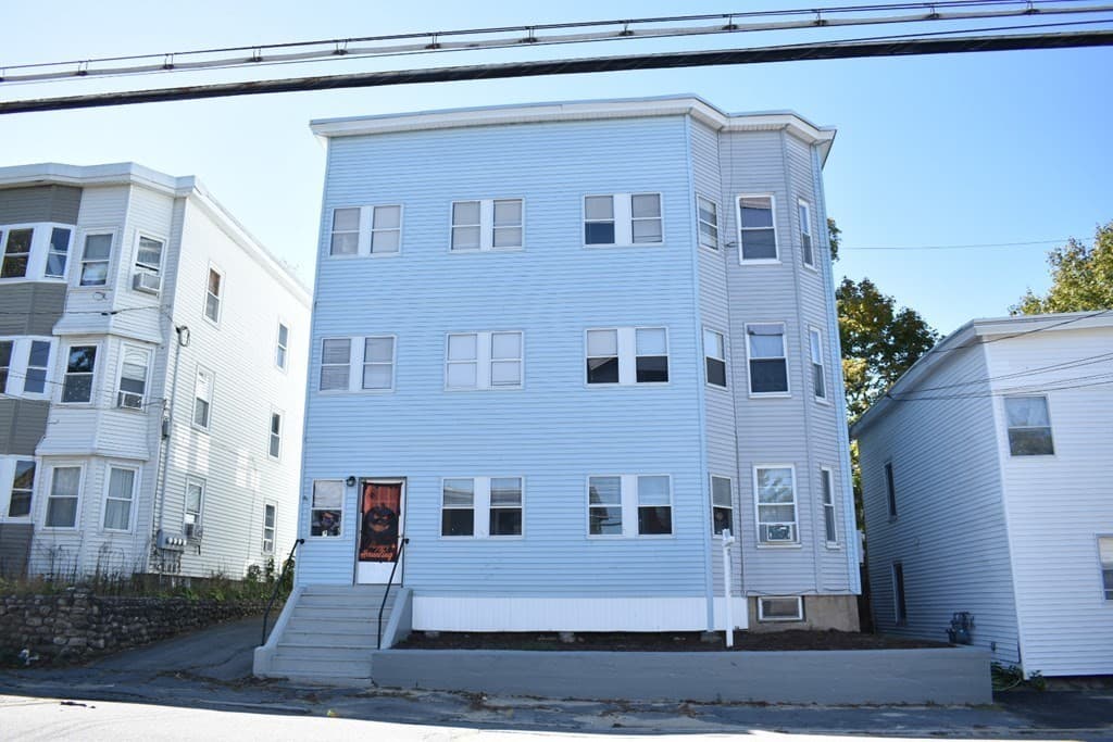 142 Madison St, Fitchburg MA 01420