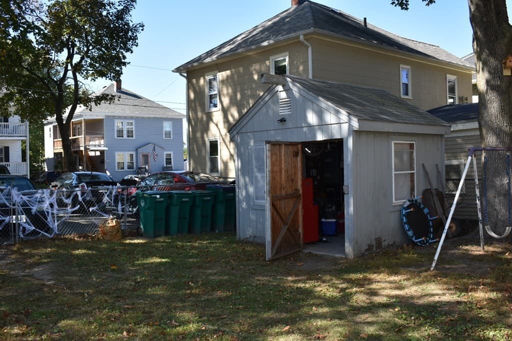 3 Family at 142 Madison St, Fitchburg MA 01420, Fitchburg, photo 34 of 40