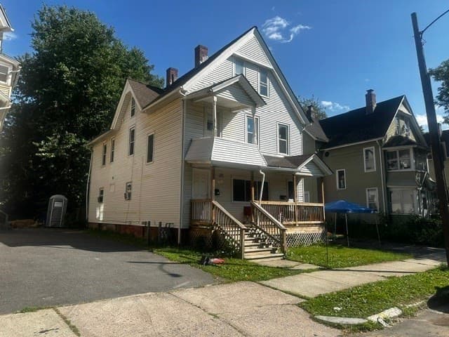 61-63 Acushnet Ave, Springfield MA 01105 photo 3
