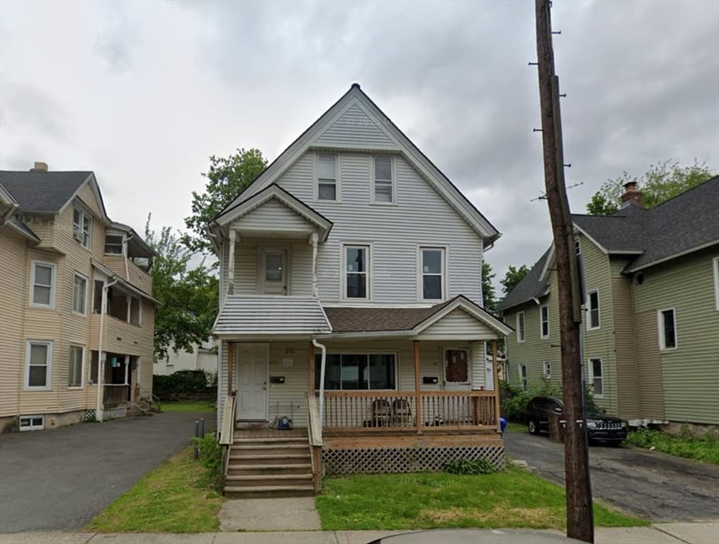 61-63 Acushnet Ave, Springfield MA 01105 photo 4