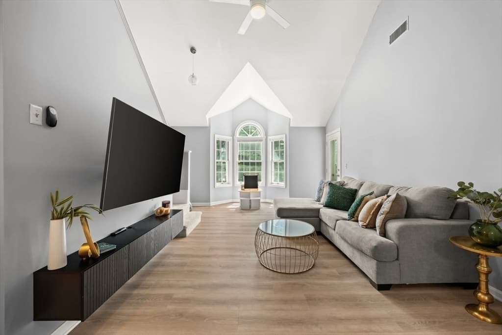 111 Carriage Ln # 111, Taunton MA 02780