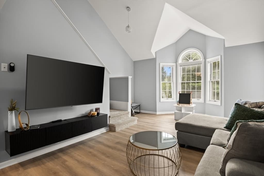 111 Carriage Ln # 111, Taunton MA 02780 photo 9