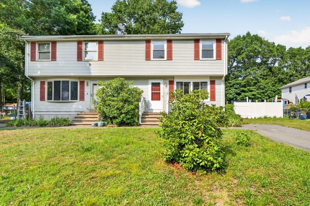 17 Pine Knoll Ln # B, Taunton MA 02780 photo 2