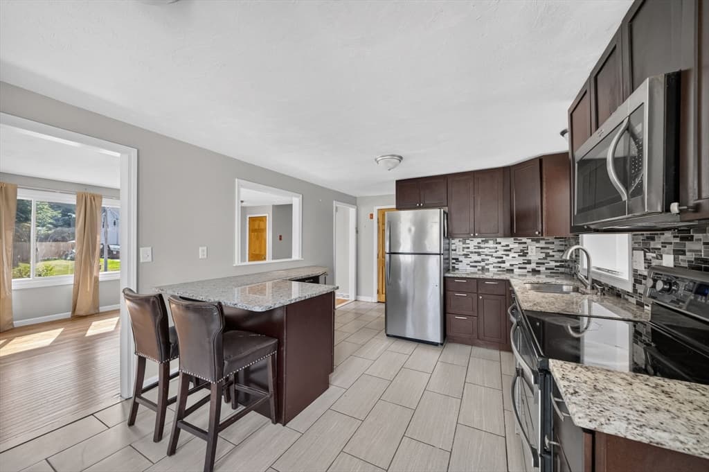17 Pine Knoll Ln # B, Taunton MA 02780 photo 18