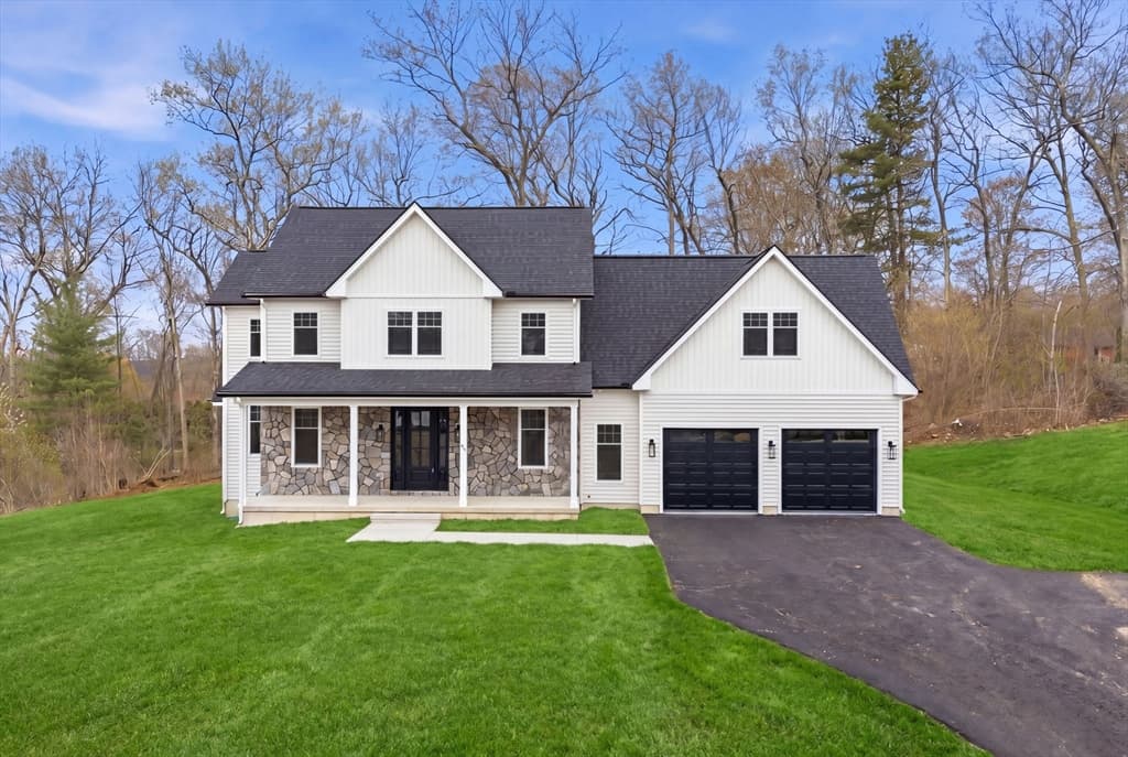 49 Balsam Hill Rd, Ludlow MA 01056