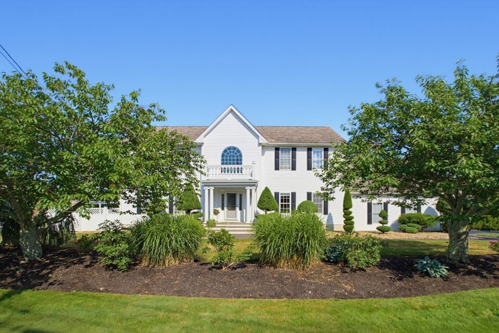 226 Olympic Road, Somerset MA 02726 photo 2