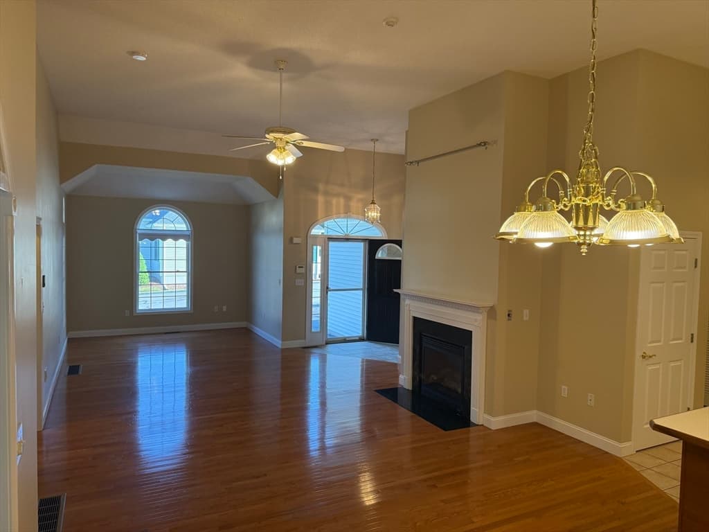 40 Holly Ln # 40, Dracut MA 01826 photo 4