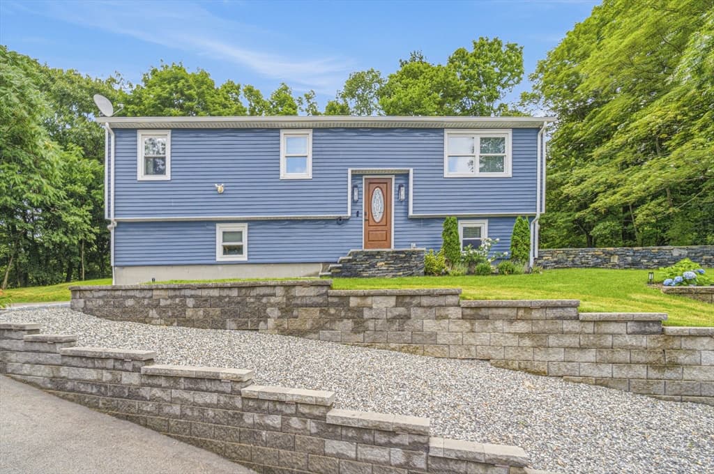 15 Sycamore Street, Millbury MA 01527