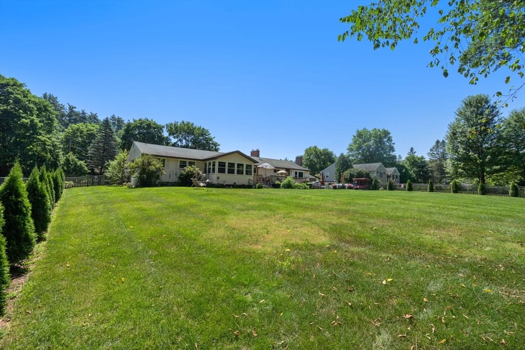 16 Burbank Lane, Lancaster MA 01523 photo 38
