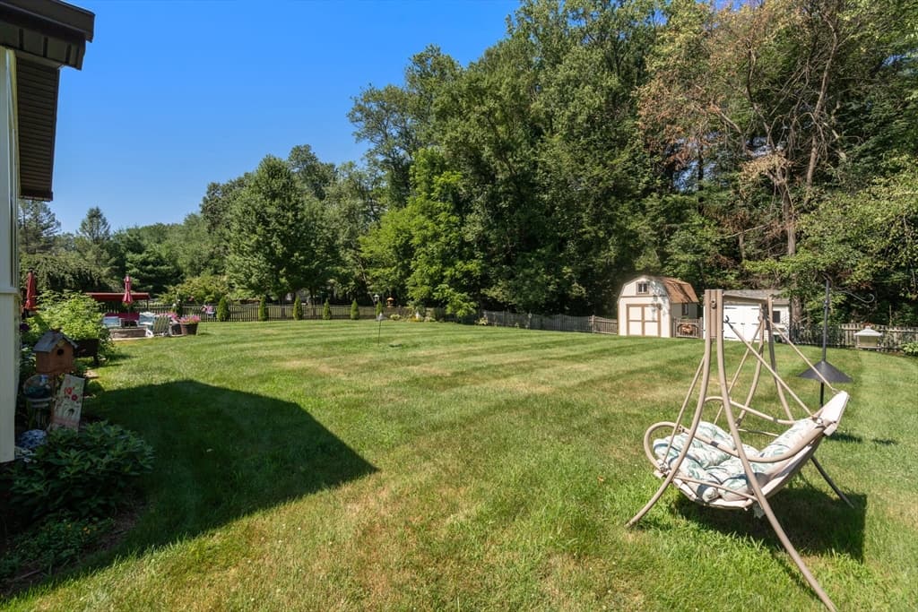 16 Burbank Lane, Lancaster MA 01523 photo 37