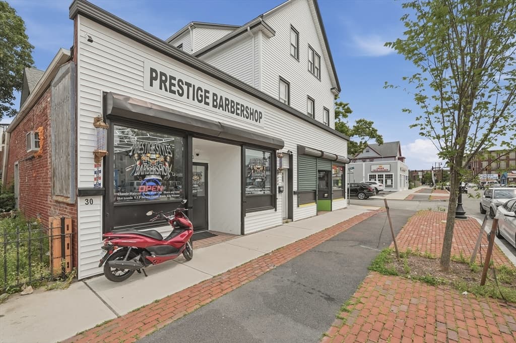 34 West Rodney French Blvd, New Bedford MA 02744