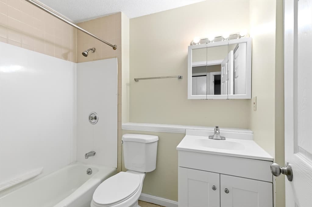 800 Bearses Way, Barnstable MA 02601 photo 17