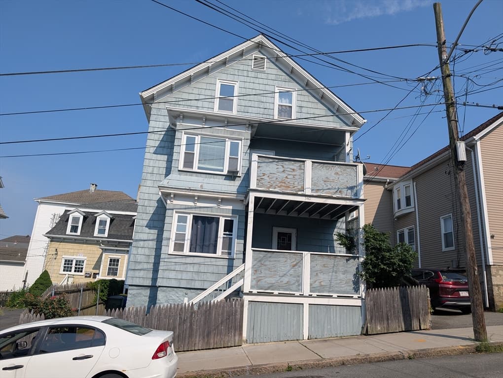 340 Fountain St, Fall River MA 02721