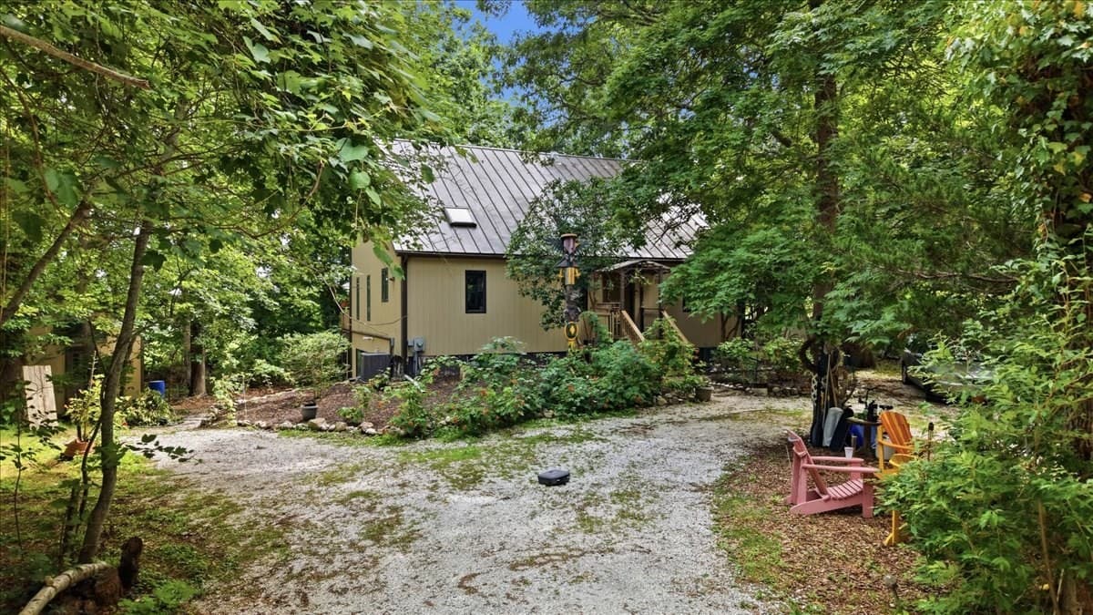 Single Family Residence at 1746E Drift Rd, Westport MA 02790, Westport, photo 17 of 28