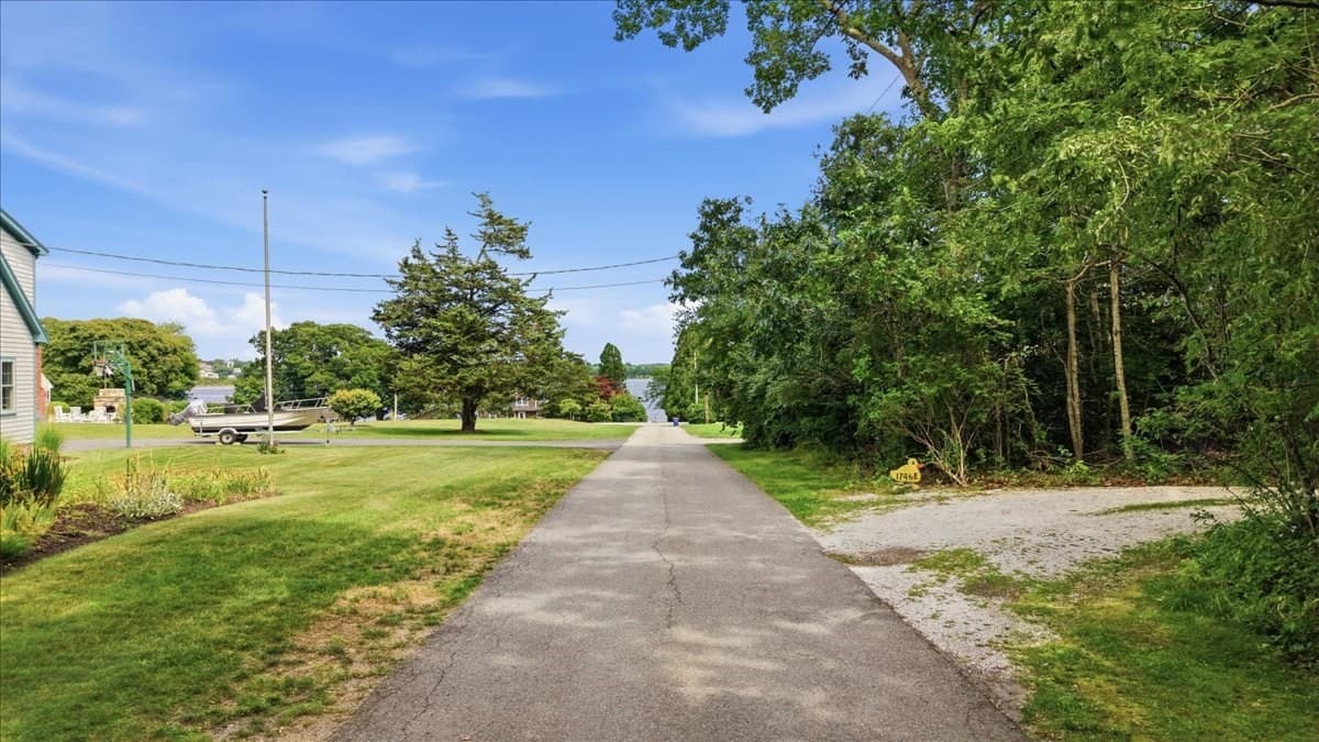 Single Family Residence at 1746E Drift Rd, Westport MA 02790, Westport, photo 12 of 28