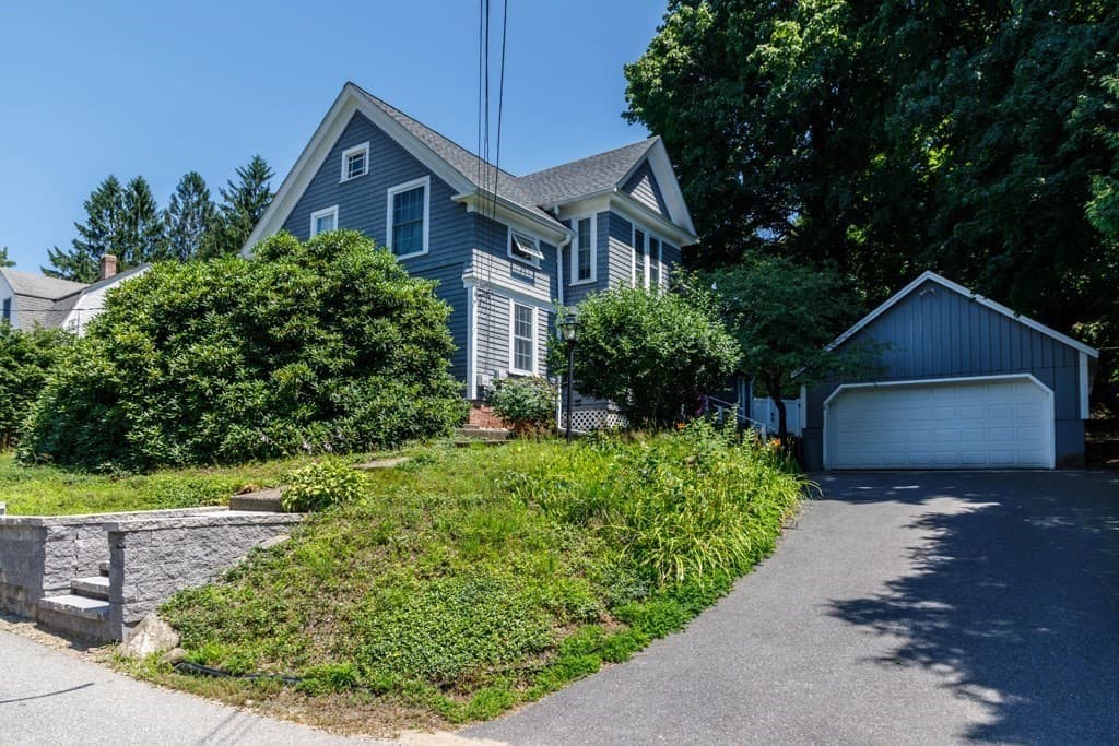 26 Lovell Road, Holden MA 01520
