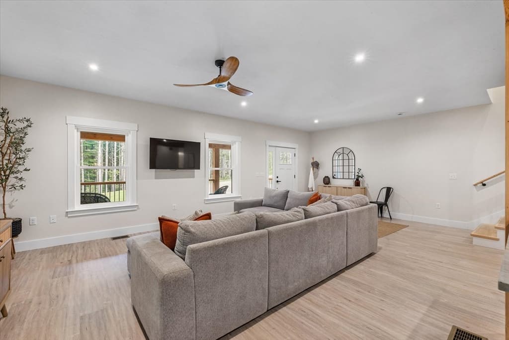 Single Family Residence at 50 Hillside Dr, Sturbridge MA 01566, Sturbridge, photo 13 of 41