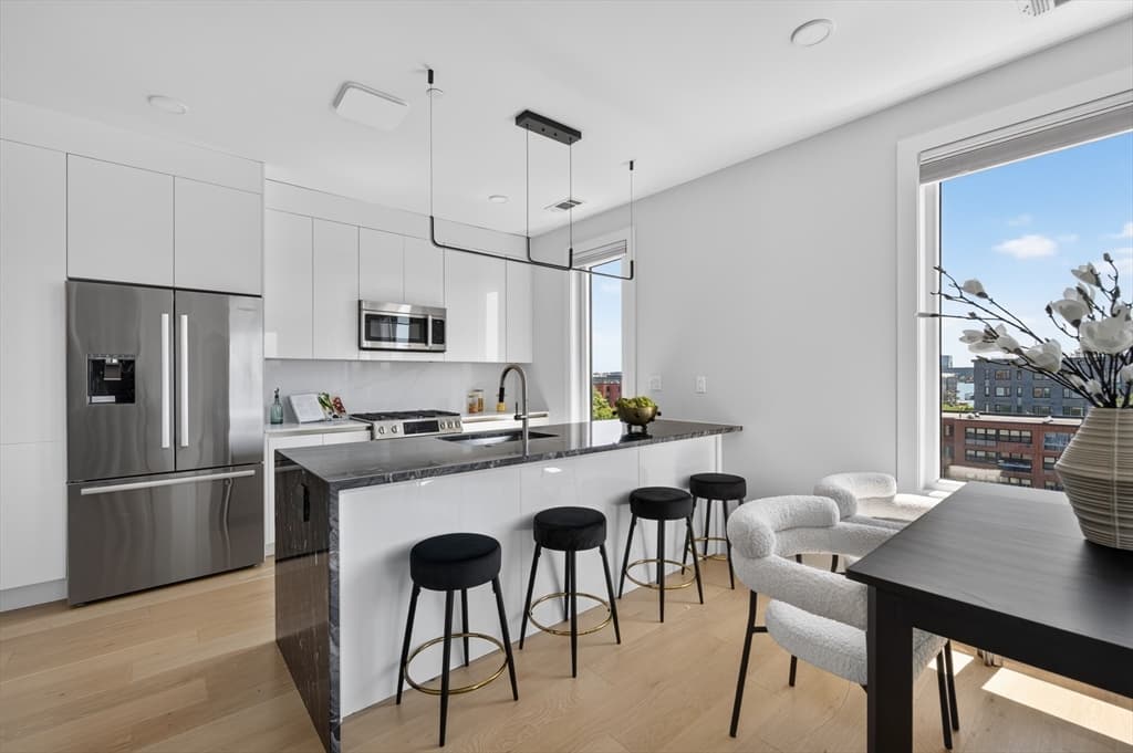 Condominium at 2-10 Maverick Sq, Boston MA 02128, Boston, photo 4 of 27