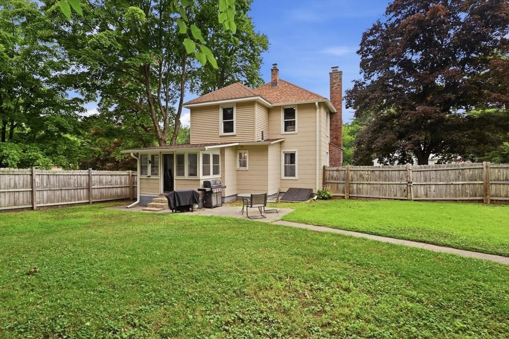 25 Pineywood Ave, Wilbraham MA 01095 photo 6