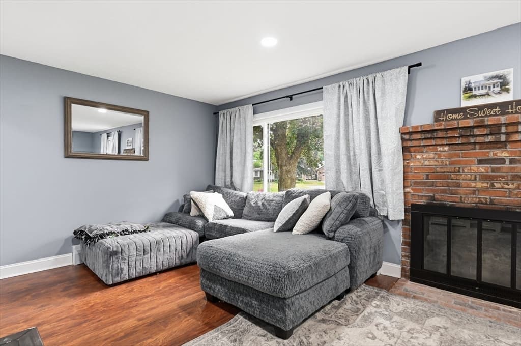 25 Pineywood Ave, Wilbraham MA 01095 photo 13