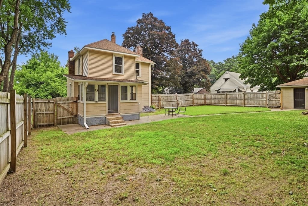 25 Pineywood Ave, Wilbraham MA 01095 photo 4