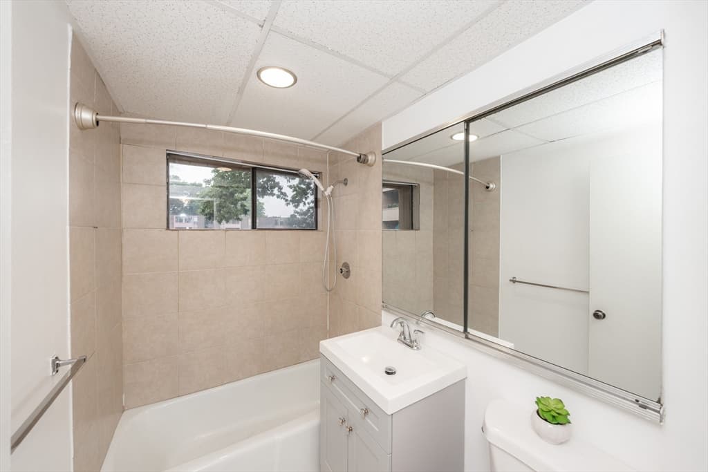 30 Shrewsbury Greens Dr # G, Shrewsbury MA 01545 photo 12