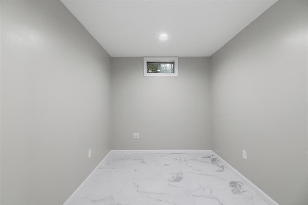 2 Evelyn Avenue, Raymond NH 03077 photo 29