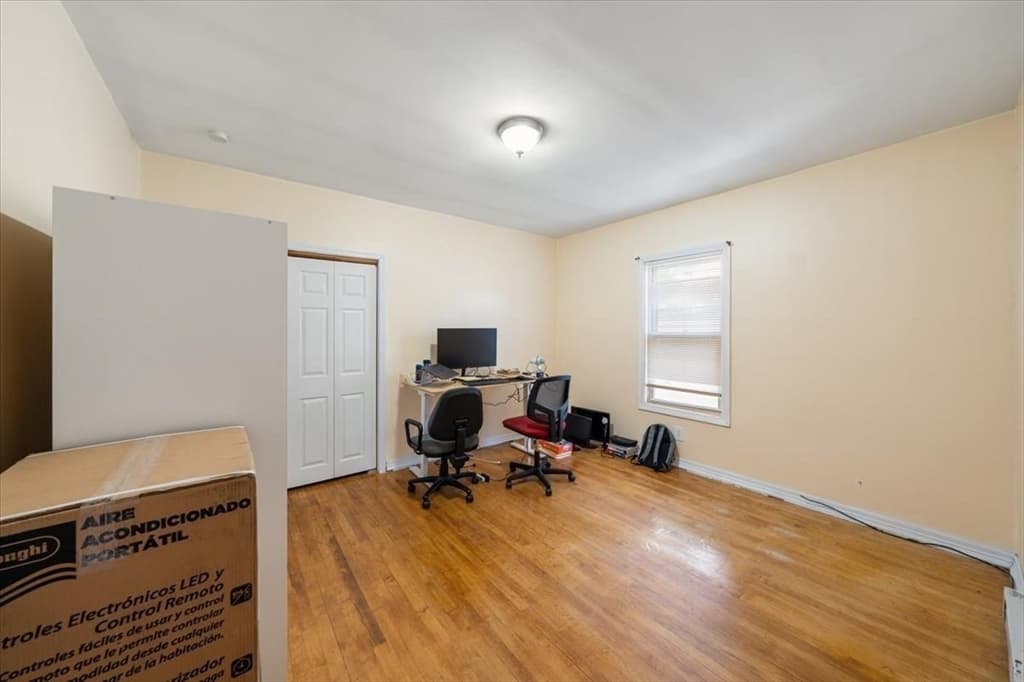 56-58 Pine St, Lowell MA 01851 photo 5