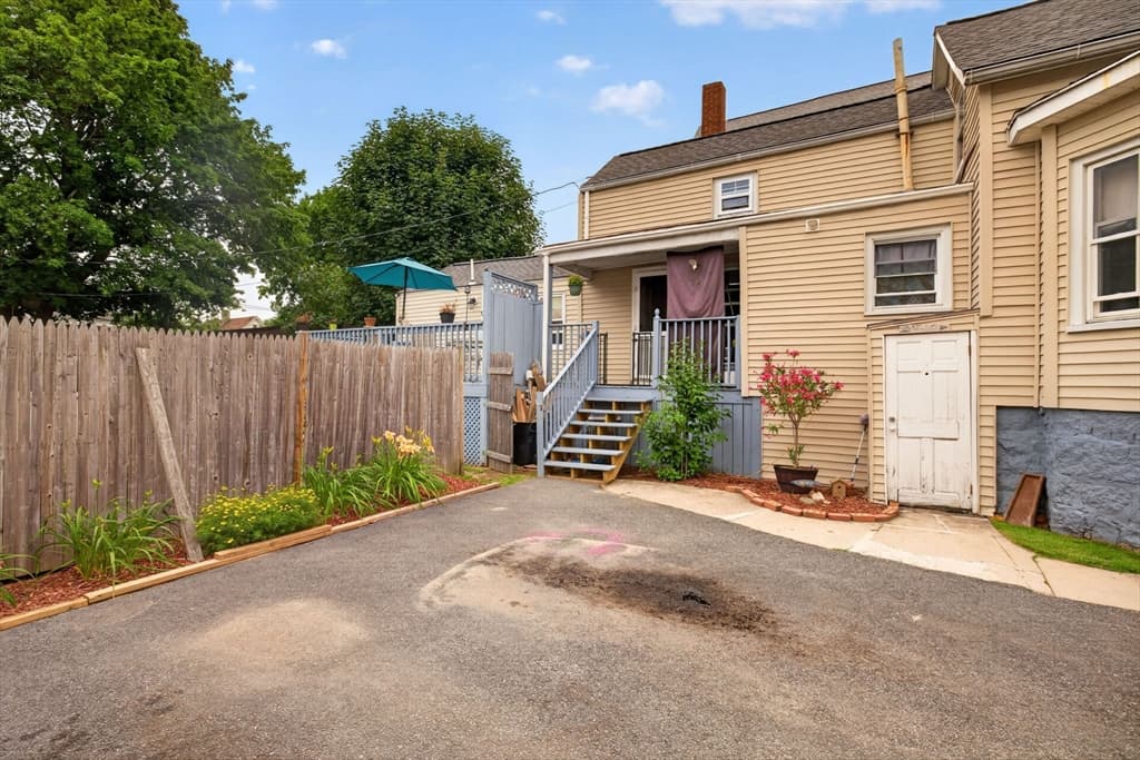 98 Parker St, New Bedford MA 02740 photo 5