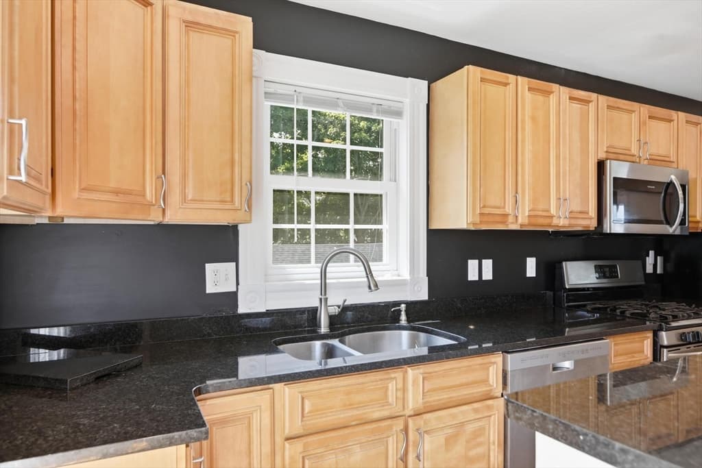 26 Calumet St, Peabody MA 01960 photo 31