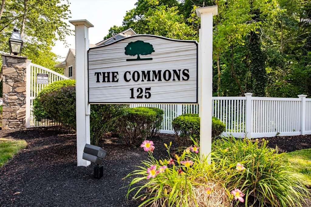 125 Highland Street # 402, Taunton MA 02780