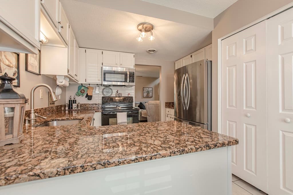 125 Highland Street # 402, Taunton MA 02780 photo 9