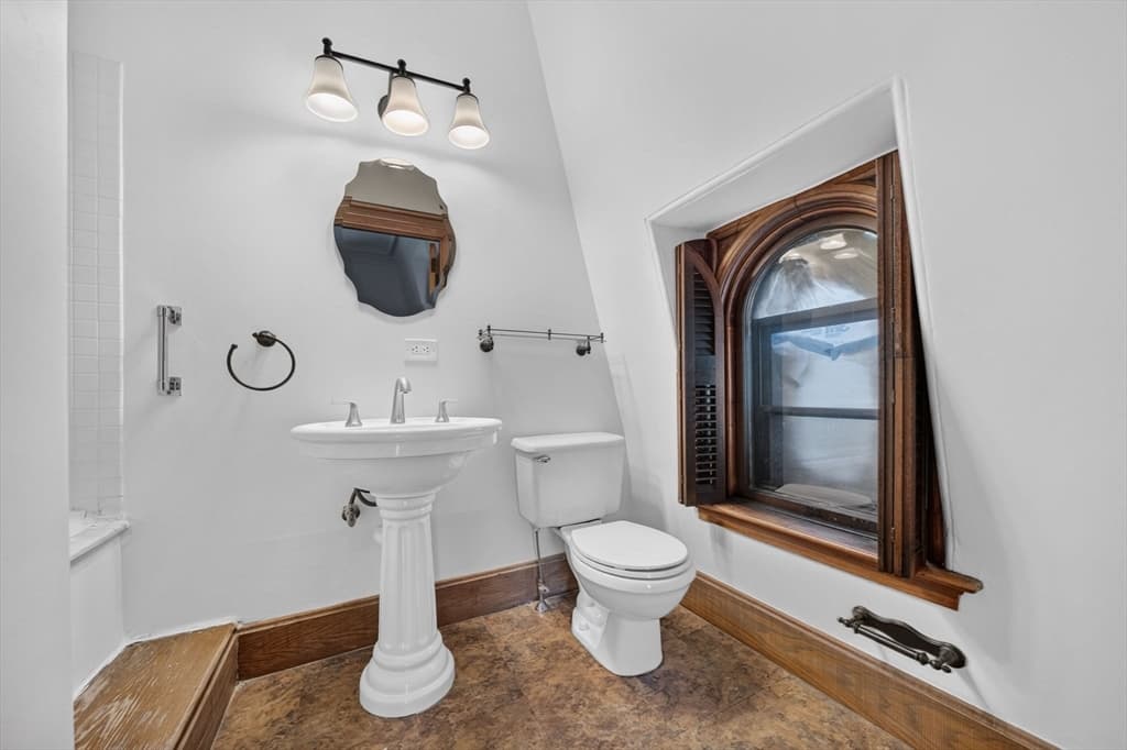 533 Locust St # 8, Fall River MA 02720 photo 13