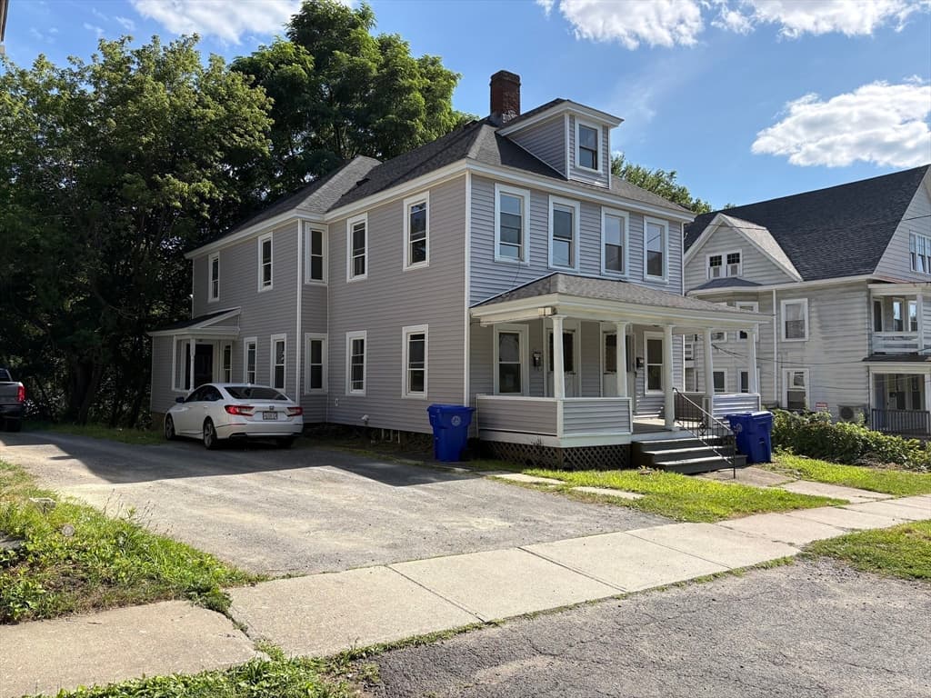 26-28 Devens St, Greenfield MA 01301