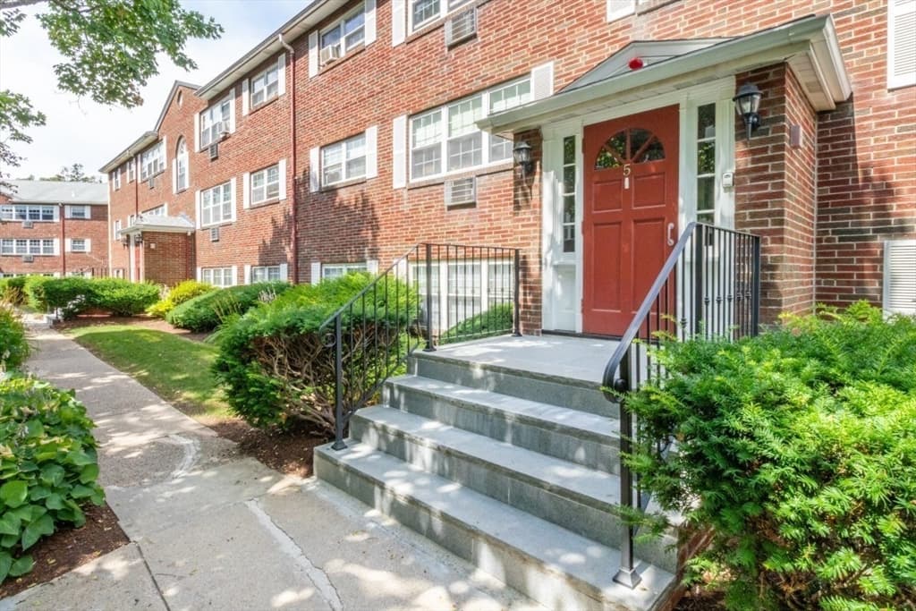 Condominium at 5 Cass Street # 12, Boston MA 02132, Boston, photo 4 of 30