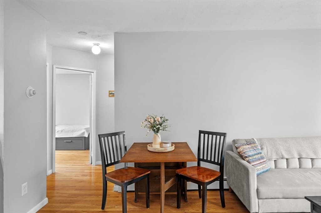 Condominium at 4 Robinwood Avenue # 6, Boston MA 02130, Boston, photo 15 of 33