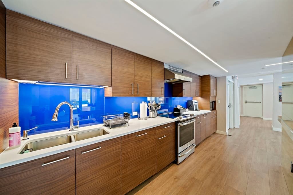 Condominium at 151 Tremont St # 23B, Boston MA 02111, Boston, photo 13 of 16