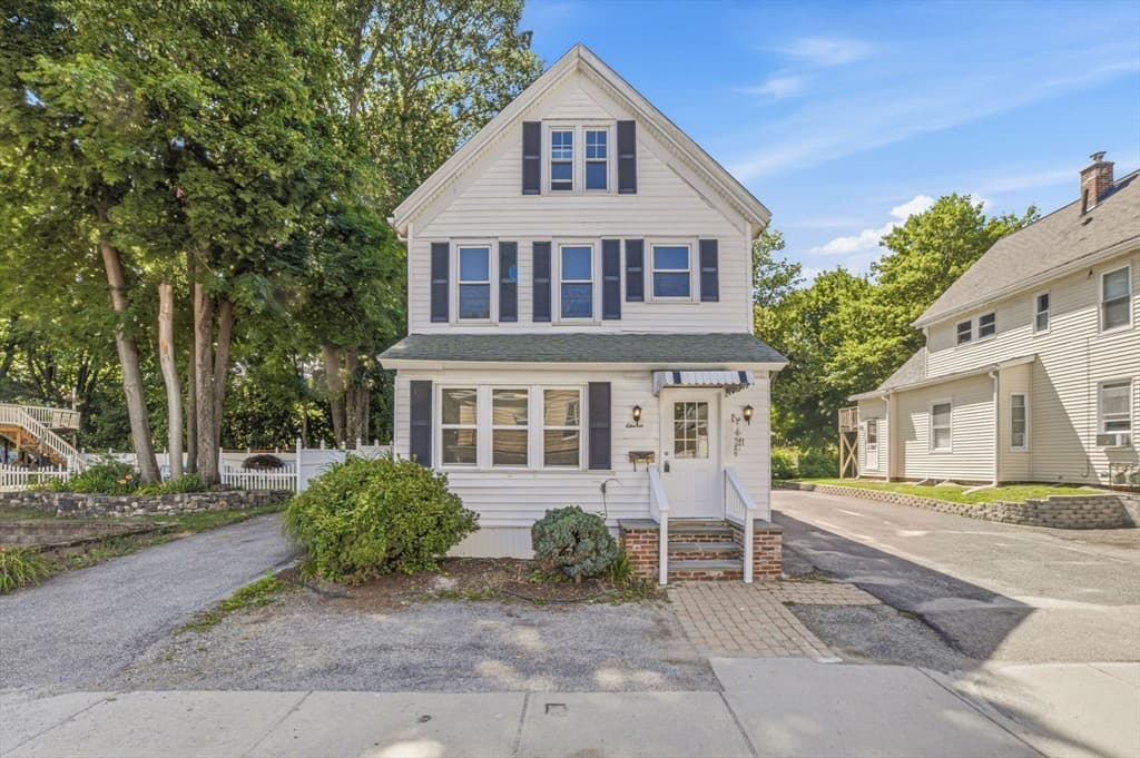 11 Brook St, Marlborough MA 01752