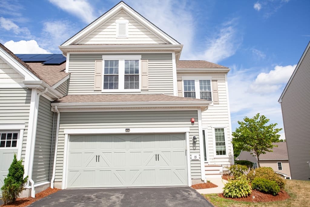 15 Locust Lane # 15, Hopkinton MA 01748