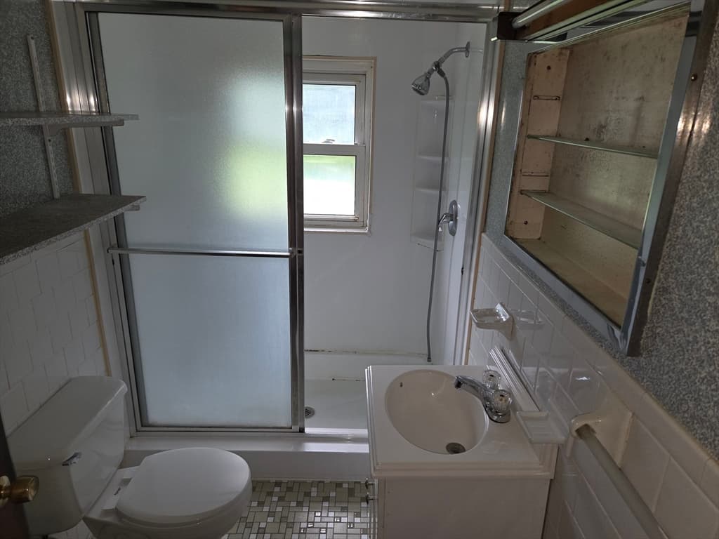 28 Pleasant St, Hanson MA 02341 photo 6