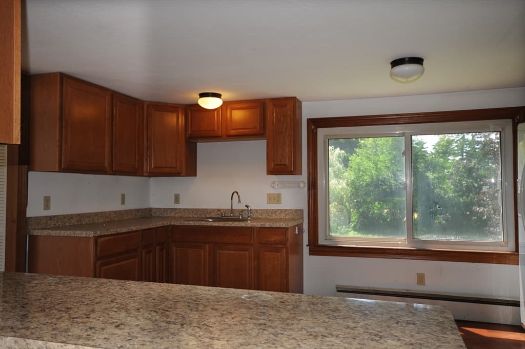28 Pleasant St, Hanson MA 02341 photo 4