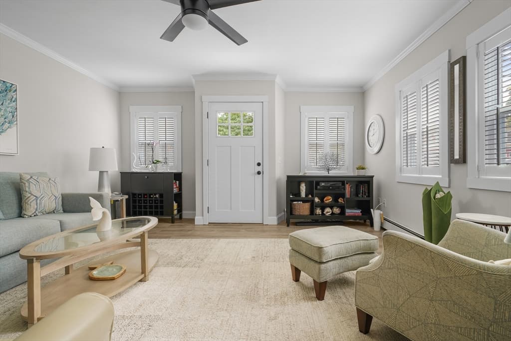 381 Wood St, Bristol RI 02809 photo 5