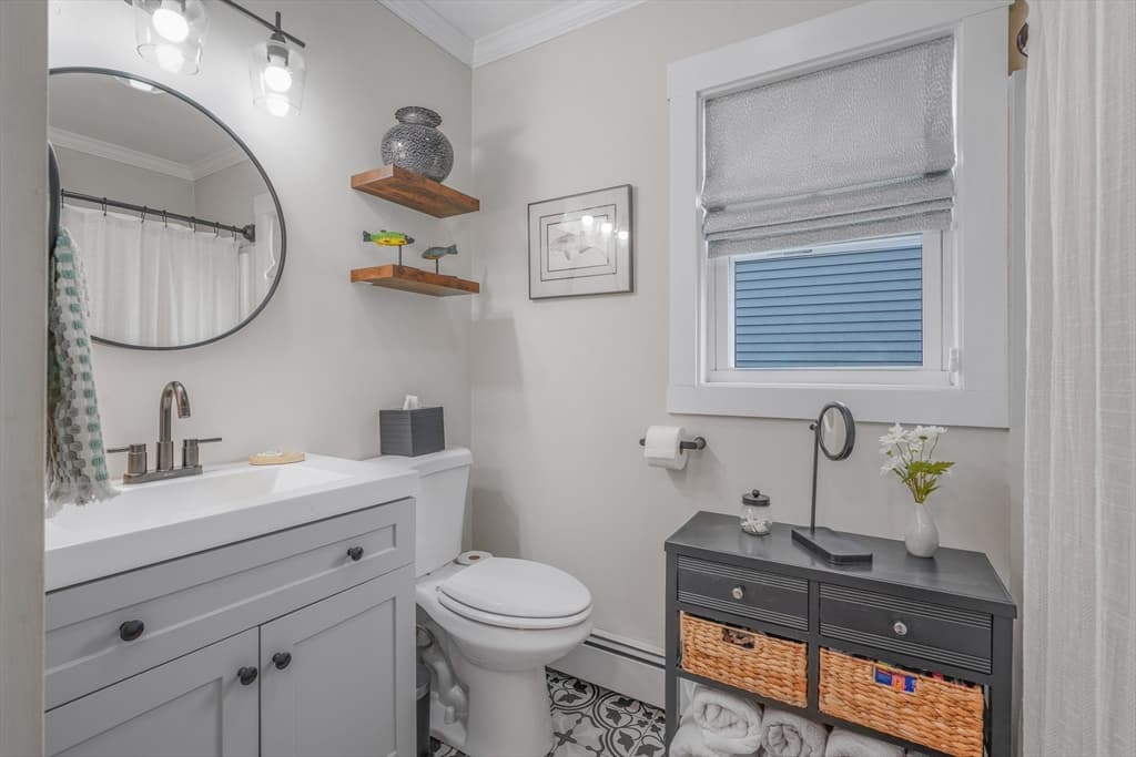 381 Wood St, Bristol RI 02809 photo 15