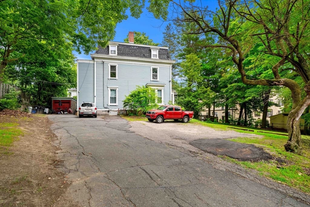 7 Maple Ave, Haverhill MA 01830 photo 2