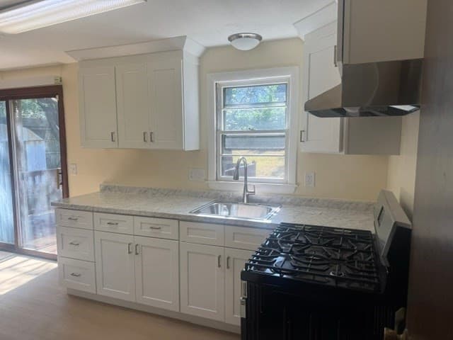 74 Leatherleaf Dr, Springfield MA 01109 photo 3