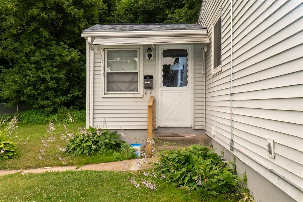 159 Roy, Springfield MA 01104 photo 5