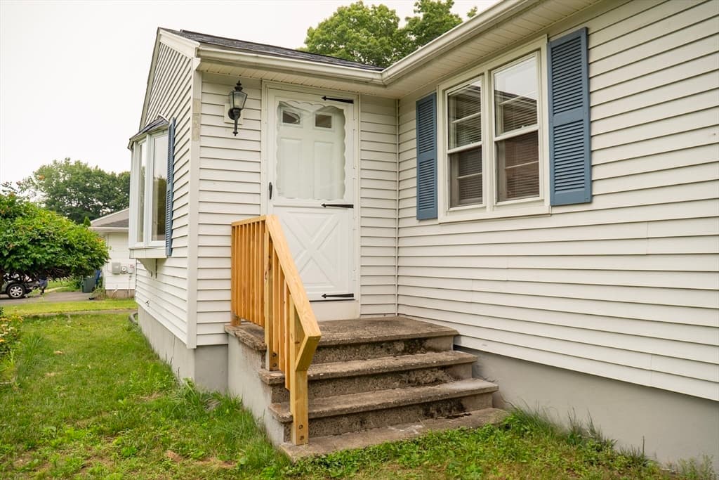 159 Roy, Springfield MA 01104 photo 4