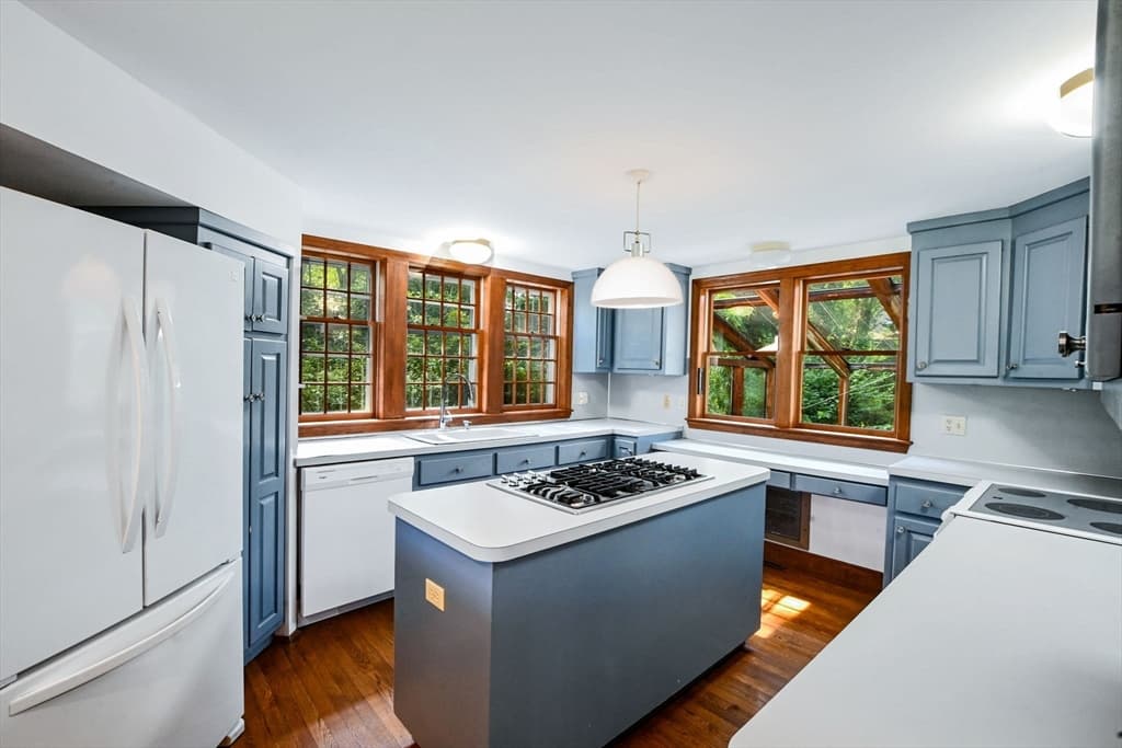 72 Loop Rd, Falmouth MA 02540 photo 10