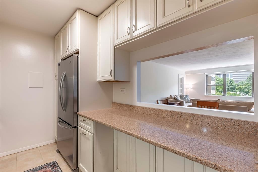 Condominium at 8 Whittier Place # 4C, Boston MA 02114, Boston, photo 6 of 20